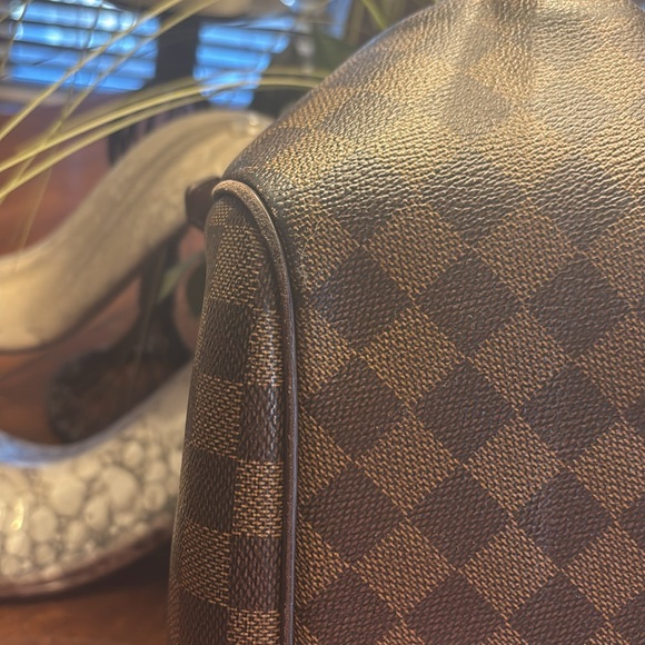 Louis Vuitton DAMIER EBENE Belem MM shoulder bag with COA EUC - Picture 5 of 12